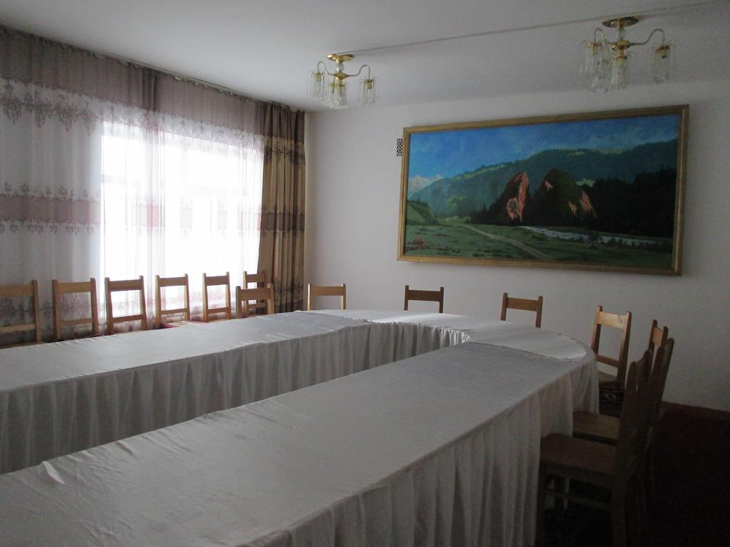 Otel Issyk-Kul カラコル エクステリア 写真