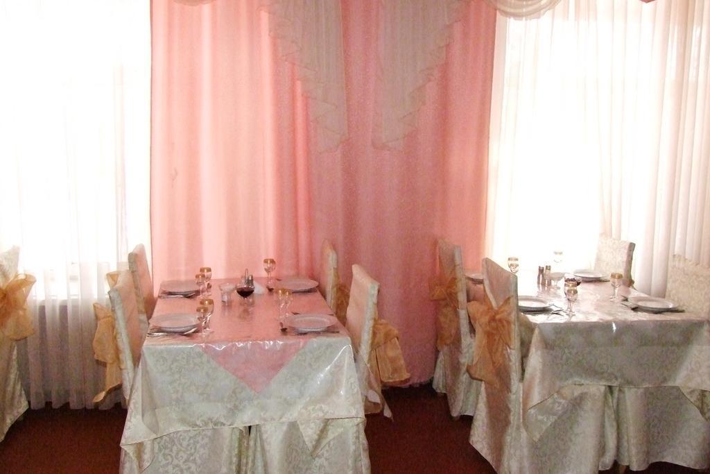 Otel Issyk-Kul カラコル エクステリア 写真