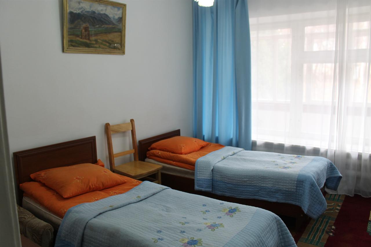 Otel Issyk-Kul カラコル エクステリア 写真