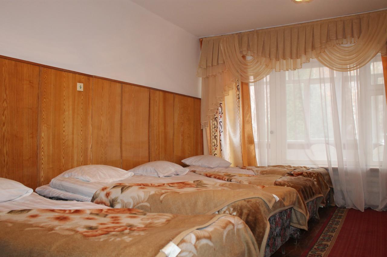 Otel Issyk-Kul カラコル エクステリア 写真