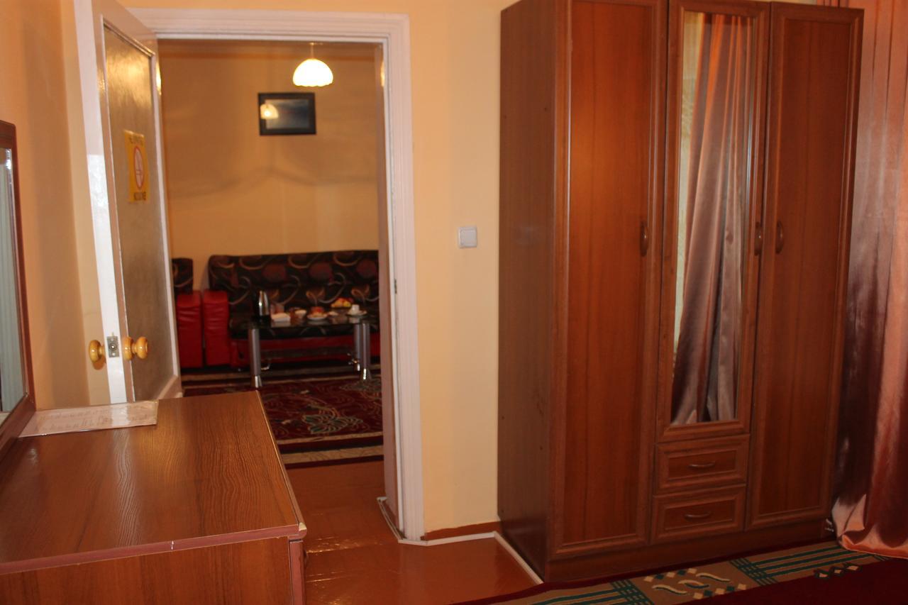 Otel Issyk-Kul カラコル エクステリア 写真