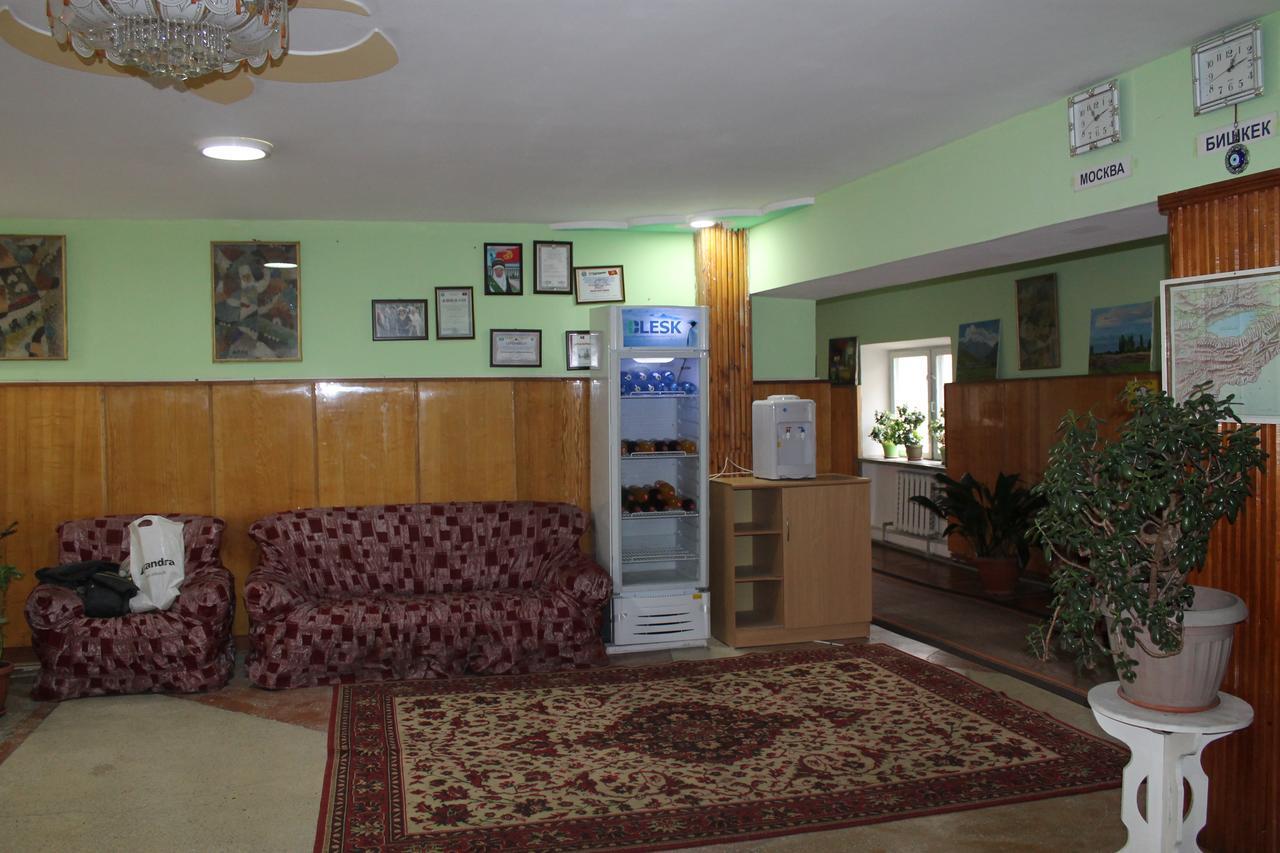 Otel Issyk-Kul カラコル エクステリア 写真